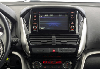 Подержанный автомобиль Mitsubishi Eclipse Cross 2021 года (17 фото)