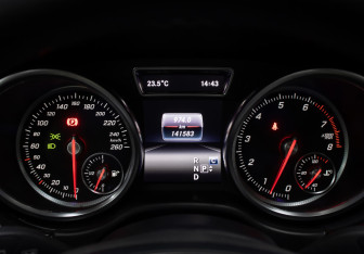 Подержанный автомобиль Mercedes-Benz GLE 2016 года (13 фото)