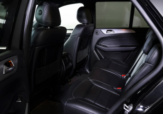 Подержанный автомобиль Mercedes-Benz GLE 2015 года (12 фото)