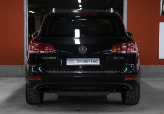 Подержанный автомобиль Volkswagen Touareg 2014 года (6 фото)