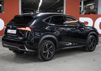 Подержанный автомобиль Lexus NX 2020 года (5 фото)