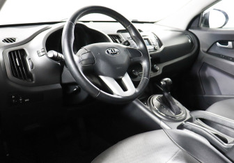 Подержанный автомобиль Kia Sportage 2013 года (8 фото)