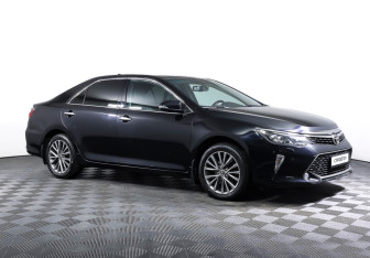 Подержанный автомобиль Toyota Camry Sedan 2018 года (3 фото)