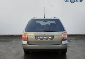 Подержанный автомобиль Volkswagen Passat Wagon 2003 года (6 фото)