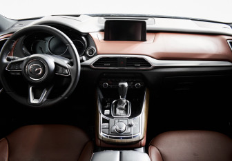 Подержанный автомобиль Mazda CX-9 2019 года (10 фото)