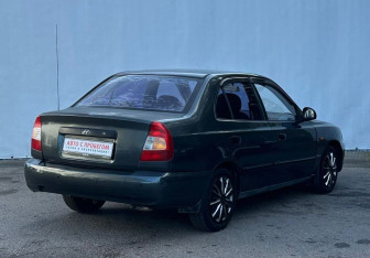 Подержанный автомобиль Hyundai Accent Sedan 2008 года (5 фото)