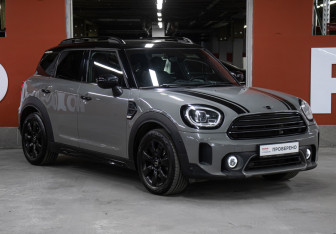 Подержанный автомобиль MINI Countryman 2020 года (3 фото)