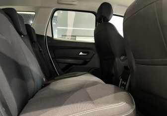 Подержанный автомобиль Renault Duster 2021 года (12 фото)