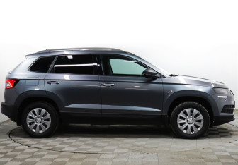 Подержанный автомобиль Skoda Karoq 2020 года (4 фото)