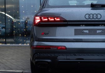 Новый Audi Q7 2025 (3 фото)