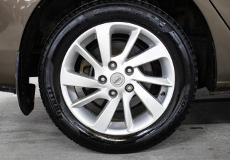 Подержанный автомобиль Nissan Sentra Sedan 2015 года (22 фото)