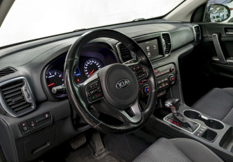 Подержанный автомобиль Kia Sportage 2018 года (13 фото)