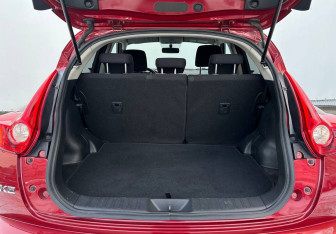 Подержанный автомобиль Nissan Juke 2011 года (15 фото)