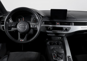 Подержанный автомобиль Audi A5 Liftback 2018 года (12 фото)