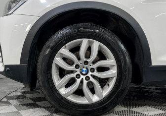 Подержанный автомобиль BMW X4 2015 года (7 фото)