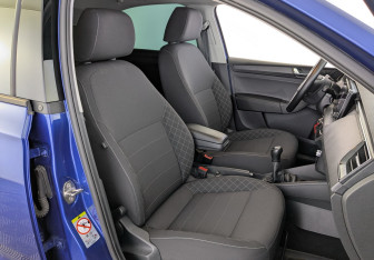 Подержанный автомобиль Skoda Rapid Liftback 2021 года (21 фото)