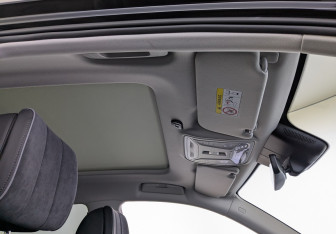 Подержанный автомобиль Hongqi HS5 2024 года (26 фото)