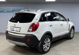 Подержанный автомобиль Opel Antara 2013 года (5 фото)