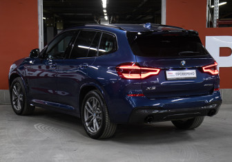 Подержанный автомобиль BMW X3 2021 года (7 фото)