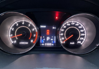 Подержанный автомобиль Peugeot 4007 2011 года (20 фото)