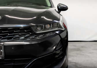 Подержанный автомобиль Kia K5 2020 года (17 фото)