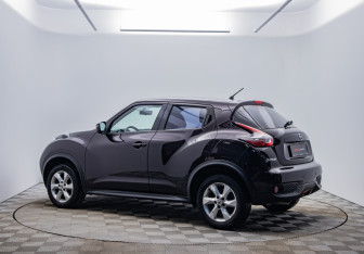 Подержанный автомобиль Nissan Juke 2014 года (7 фото)