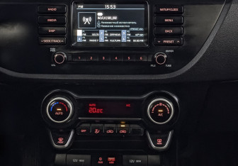 Подержанный автомобиль Kia Rio Hatchback 2019 года (15 фото)