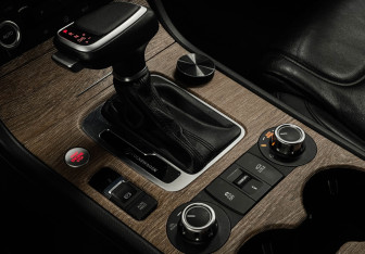 Подержанный автомобиль Volkswagen Touareg 2013 года (16 фото)