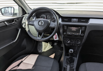 Подержанный автомобиль Skoda Rapid Liftback 2019 года (26 фото)