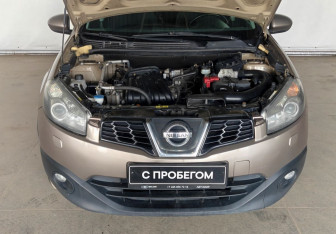 Подержанный автомобиль Nissan Qashqai+2 2012 года (20 фото)