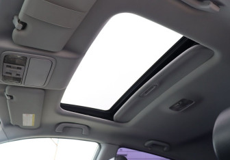 Подержанный автомобиль Honda CR-V 2011 года (19 фото)