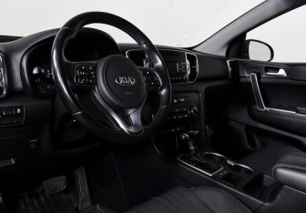 Подержанный автомобиль Kia Sportage 2017 года (12 фото)