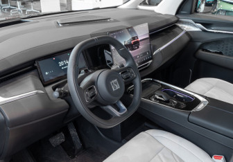 Новый Zeekr 009 2024 (22 фото)