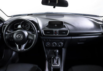 Подержанный автомобиль Mazda 3 Sedan 2014 года (10 фото)