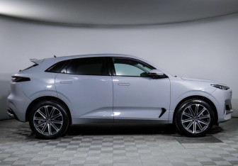 Подержанный автомобиль Changan UNI-K 2023 года (4 фото)