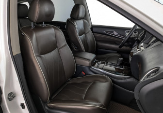 Подержанный автомобиль Infiniti QX60 2018 года (23 фото)