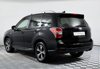 Подержанный автомобиль Subaru Forester Suv 2015 года (7 фото)
