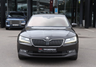 Подержанный автомобиль Skoda Superb Liftback 2015 года (2 фото)