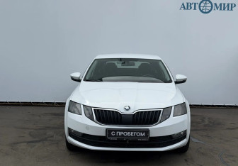 Подержанный автомобиль Skoda Octavia Liftback 2018 года (2 фото)