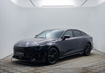 Подержанный автомобиль Changan UNI-V 2023 года (1 фото)