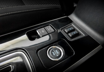 Подержанный автомобиль Mitsubishi Outlander 2021 года (26 фото)