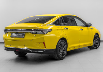 Подержанный автомобиль DongFeng Shine Max 2023 года (5 фото)