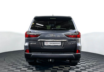Подержанный автомобиль Lexus LX 2019 года (6 фото)
