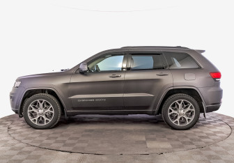 Подержанный автомобиль Jeep Grand Cherokee 2021 года (8 фото)