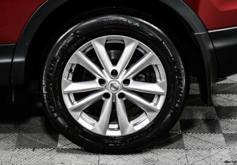 Подержанный автомобиль Nissan Qashqai 2015 года (7 фото)