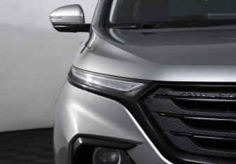 Подержанный автомобиль Chevrolet Captiva 2022 года (21 фото)