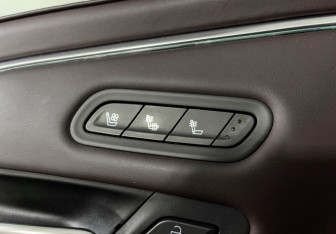 Подержанный автомобиль Cadillac Escalade Suv 2022 года (20 фото)