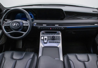 Подержанный автомобиль Hyundai Palisade 2023 года (13 фото)