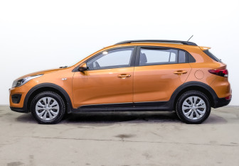 Подержанный автомобиль Kia Rio Hatchback 2019 года (8 фото)