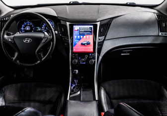 Подержанный автомобиль Hyundai Sonata 2011 года (11 фото)